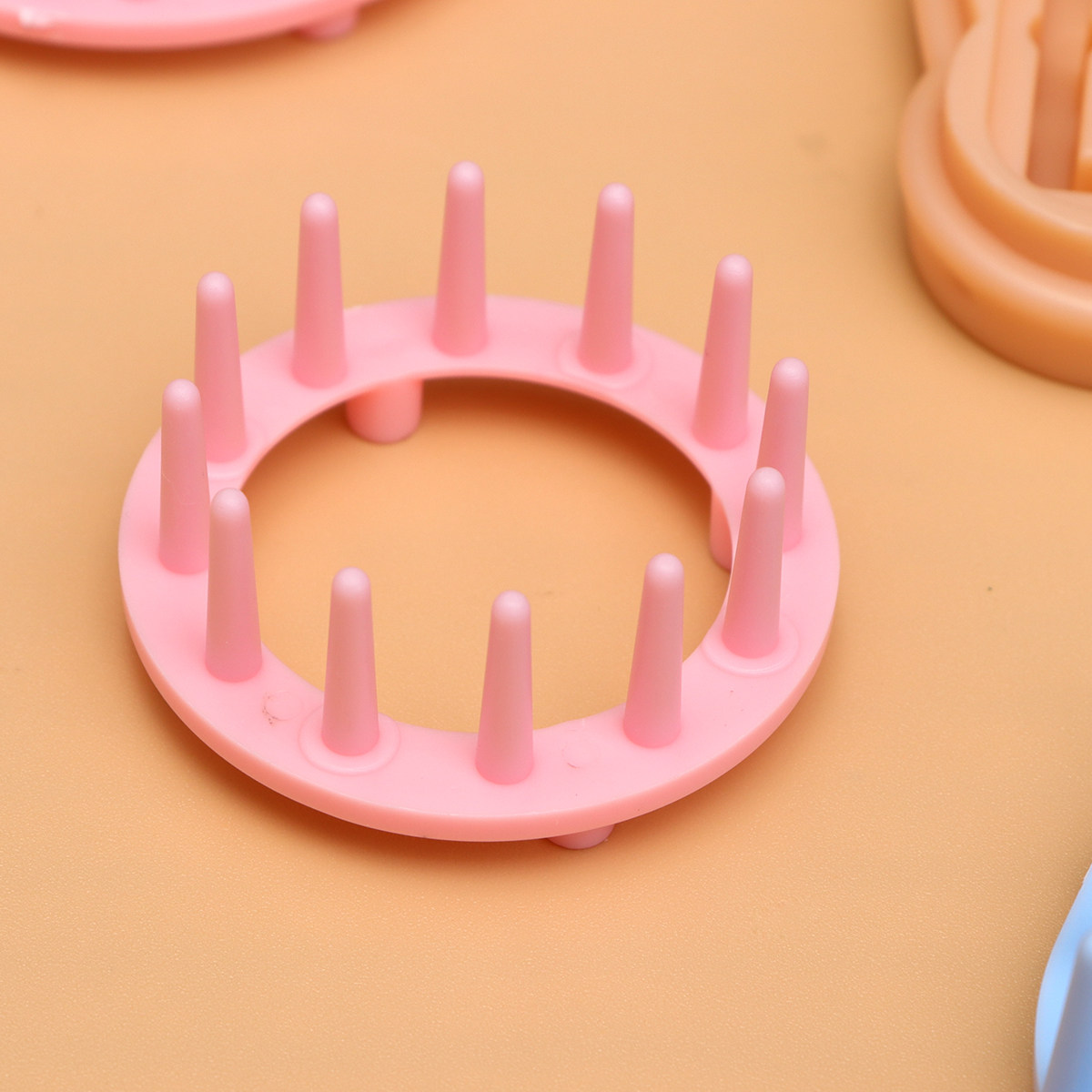 Pom Pom Maker Tool - مجموعة أدوات صنع كرات البوم بوم