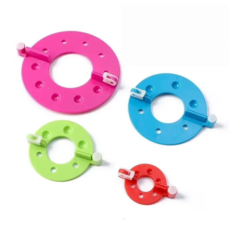 أداة صنع كرات البوم بوم بأربعة - مراجعة Pom Pom Maker Tool وسعره